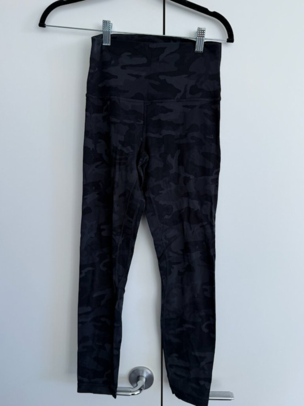 Lululemon Black Camo Align Pants Size 6